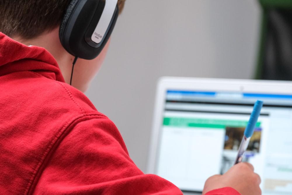 A child attending a live online class
